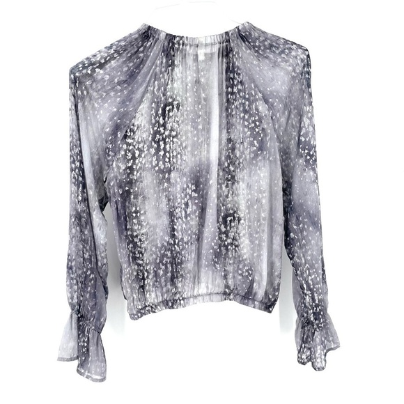 REVOLVE Bella Dahl Elastic Waist & Wrist Snowflake Flowy Loose Fit Blouse Top - Picture 6 of 8